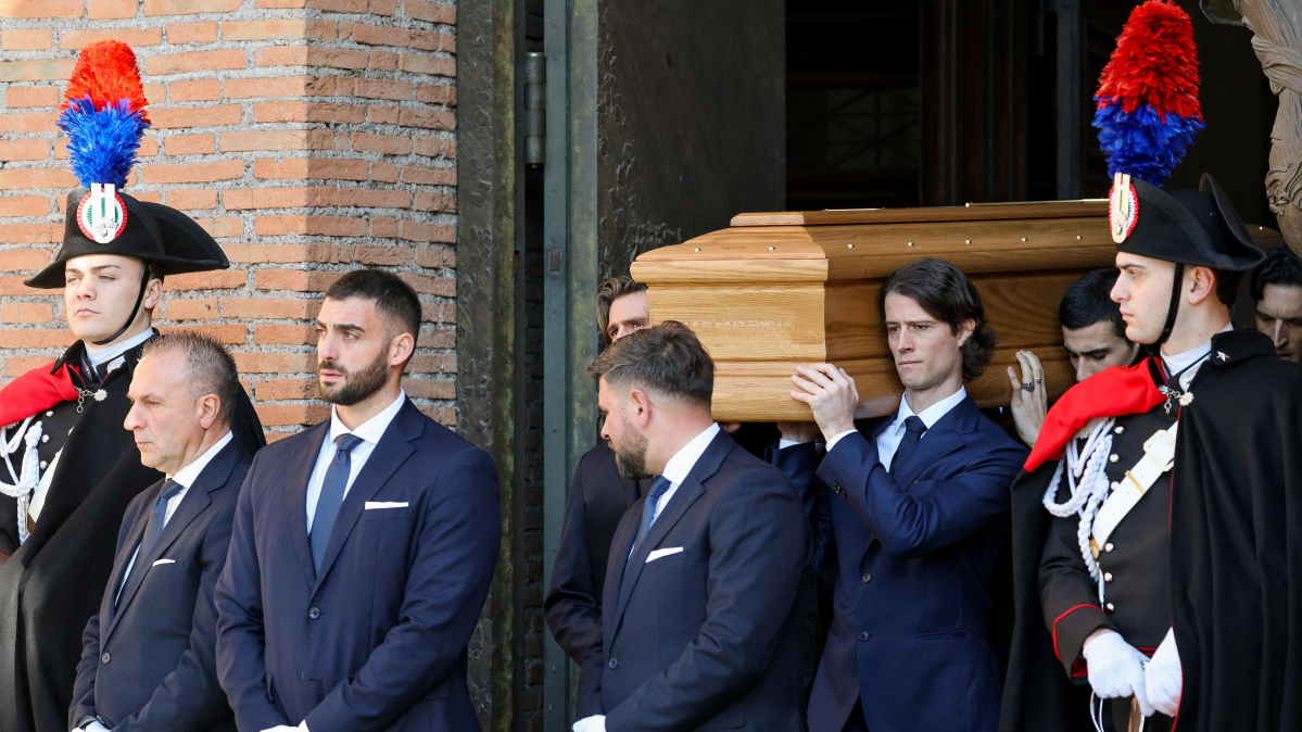 Valentino laid to rest in Rome as fashion world gathers for final farewell