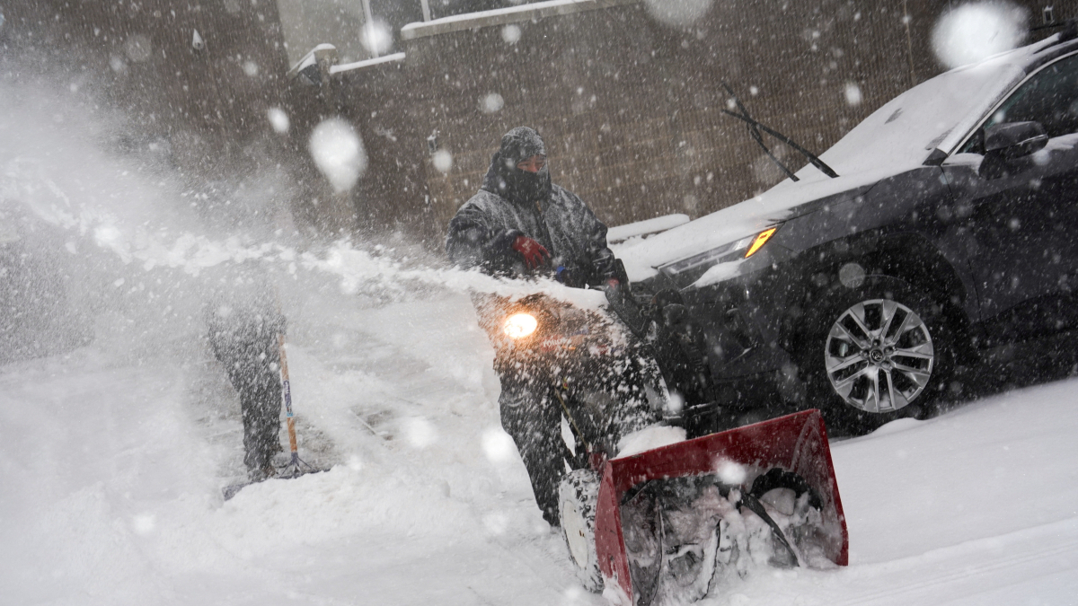 At least 15 dead as major winter storm batters U.S., more than 800,000 without power