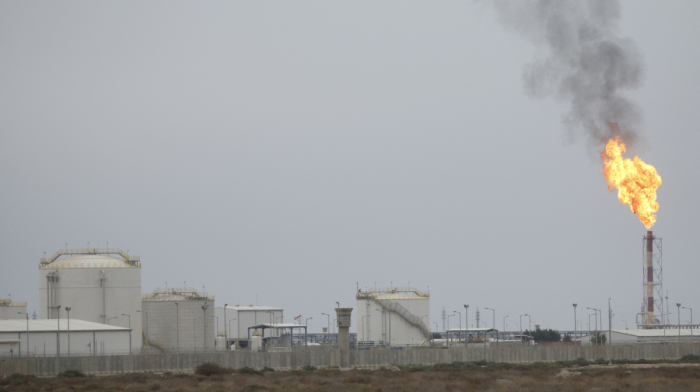 Chevron seeks improved terms from Iraq to take over West Qurna 2 oilfield