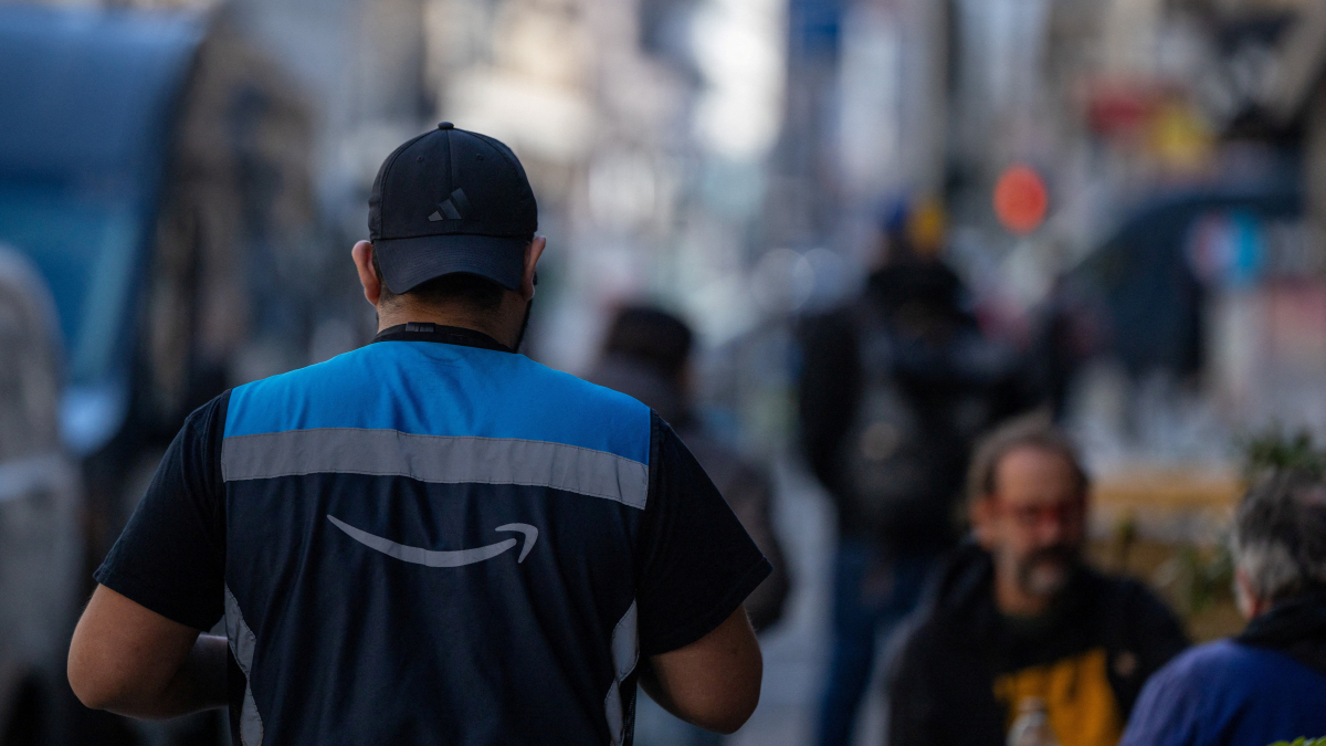 Amazon to cut 16,000 corporate jobs as it pushes AI and efficiency