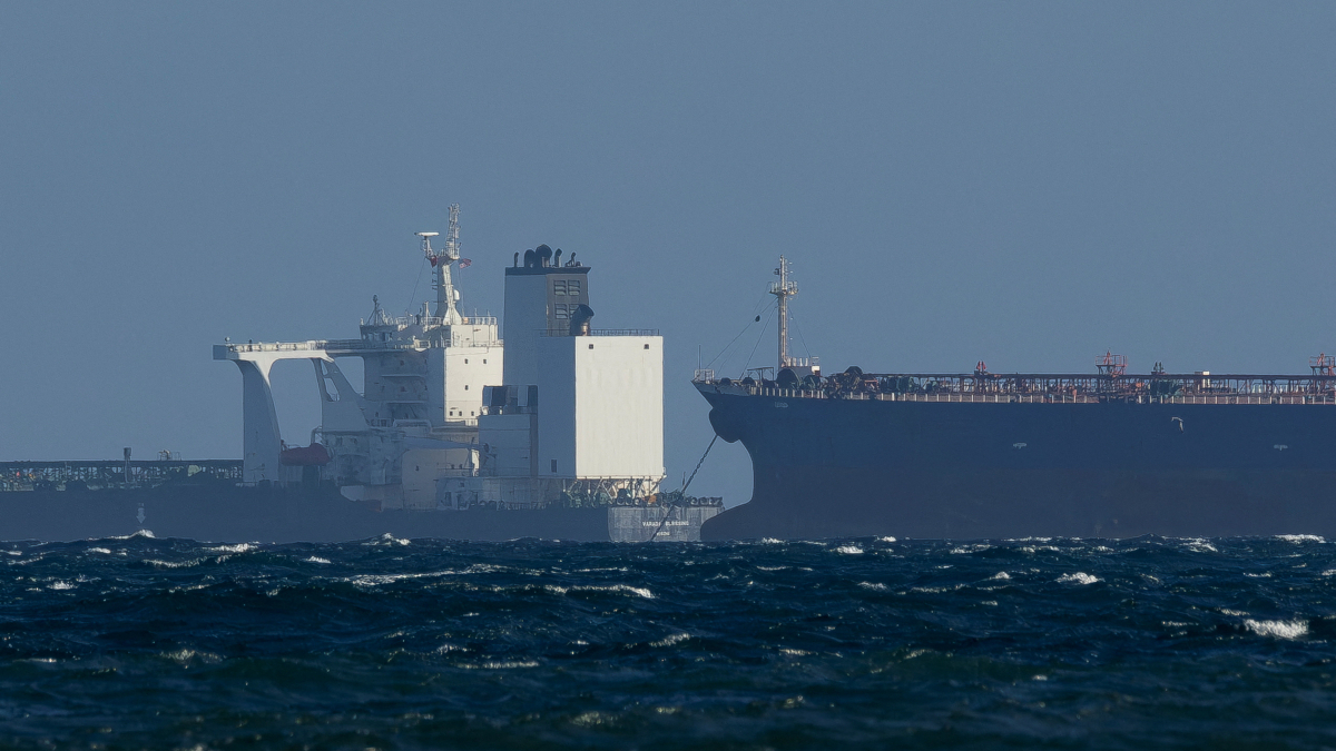 U.S. to hand over seized tanker to Venezuela