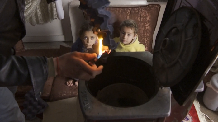 Bitter Kabul winter leaves vulnerable Afghan families in crisis