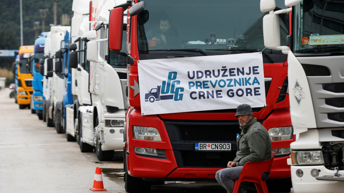 Balkan truck blockades ease after EU unveils more flexible visa plan