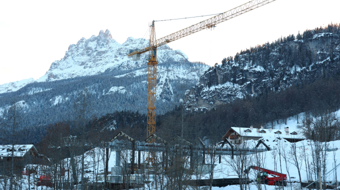 Cortina Olympics cable car delayed, organisers seek school closures to ease transport strain