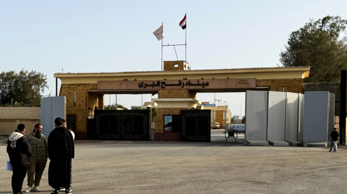 Slow progress at Gaza border after Israel reopens Rafah crossing