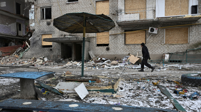 U.S., Ukraine discuss ambitious March peace goal despite major obstacles