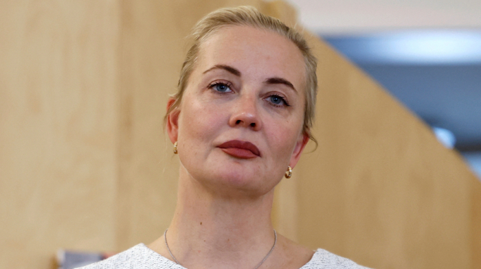 Navalny’s mother and widow claim he was poisoned, Russia disputes allegations