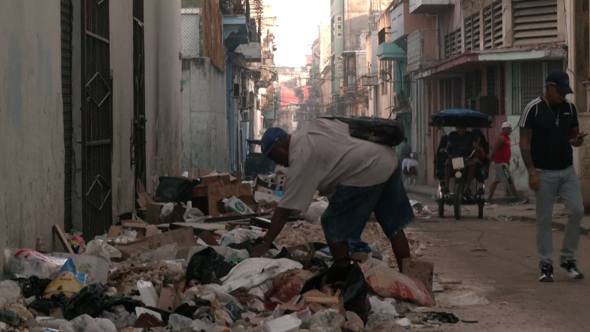 Cuba fuel crisis turns into waste emergency in Havana amid energy blockade