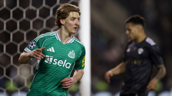 Newcastle United defeat Qarabag FK 6–1 in Champions League play-off first leg