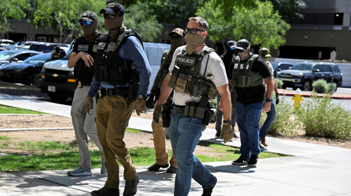 Trump gives ICE more powers to detain refugees awaiting green cards