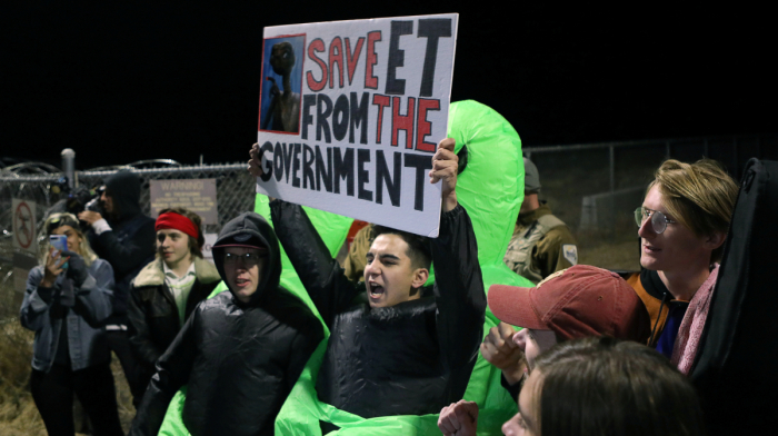 Trump pushes for disclosure of government UFO files