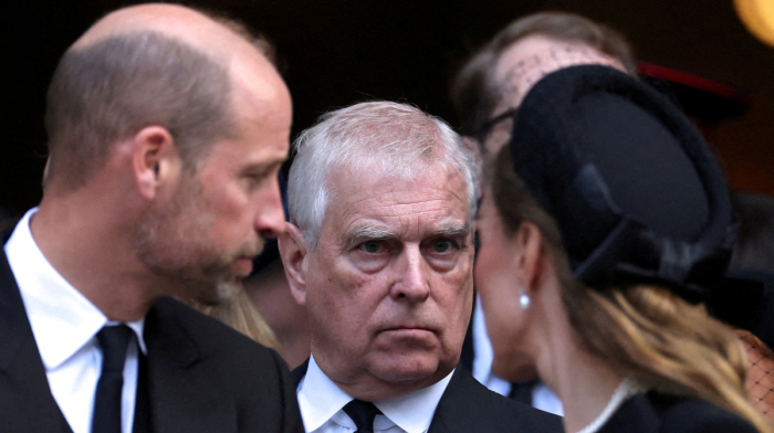 Government weighs removing Andrew from royal succession line