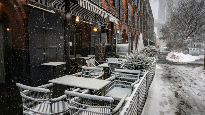 Powerful winter storm batters U.S. Northeast, New York City imposes travel ban