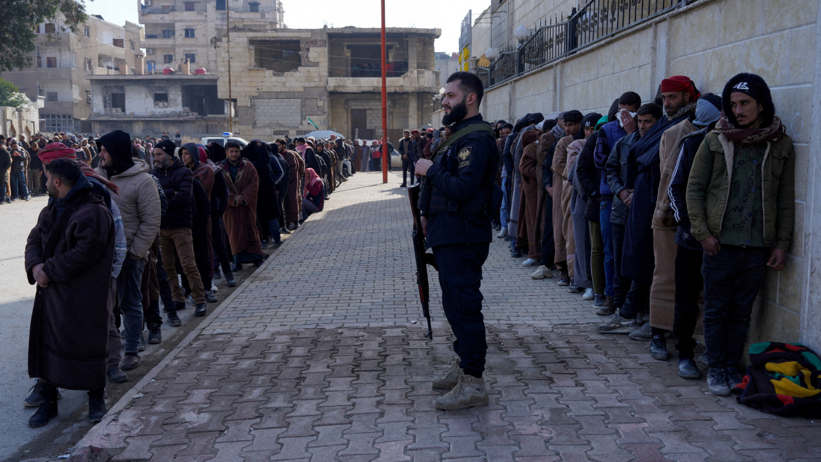 Four Syrian internal security personnel killed in ISIS checkpoint attack west of Raqqa