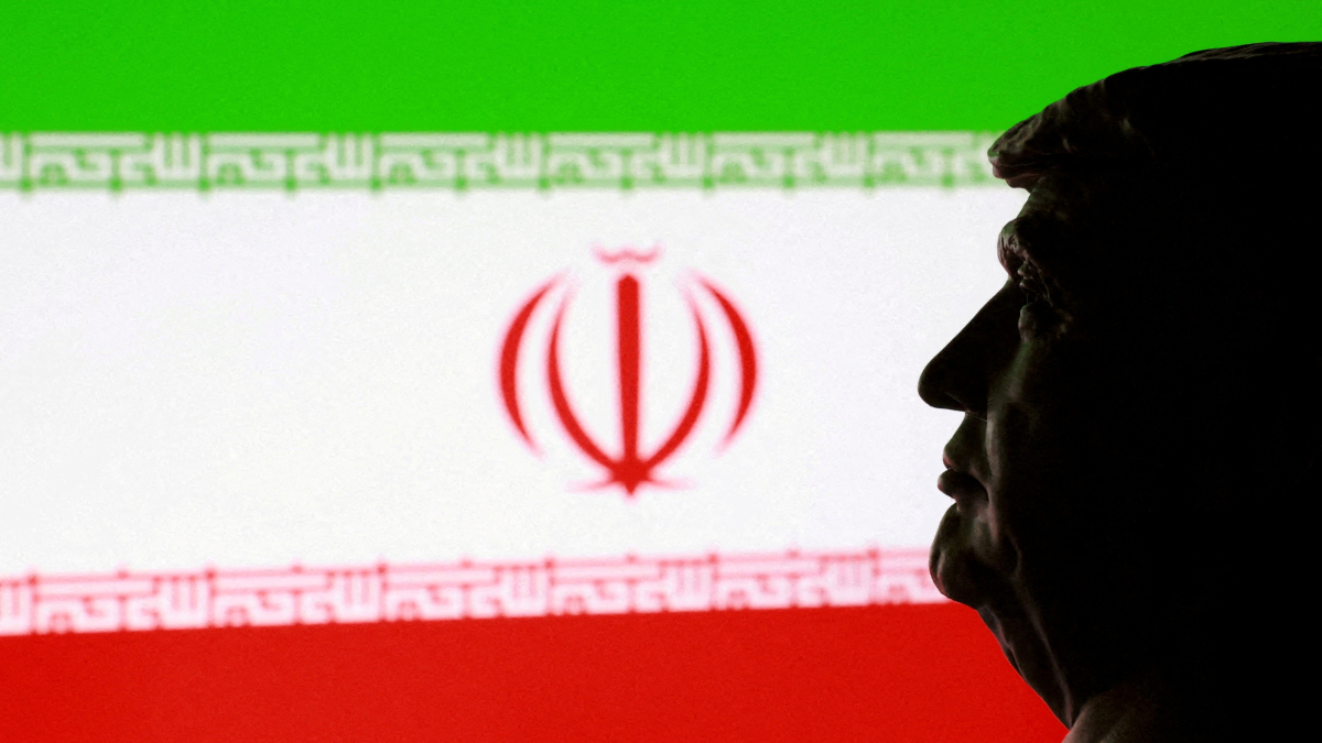 U.S. broadens sanctions targeting Iran’s oil trade and weapons programs