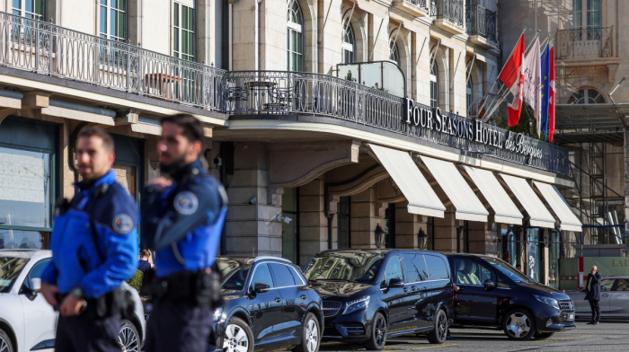 U.S. and Ukraine discuss reconstruction as Russia hits power grid