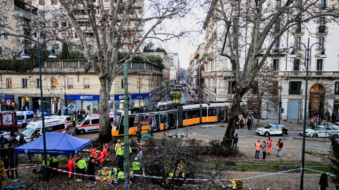 Tram crashes in central Milan, killing two and injuring dozens