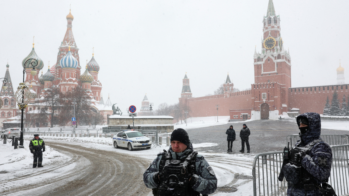 Kremlin uses Middle East escalation to justify Ukraine war
