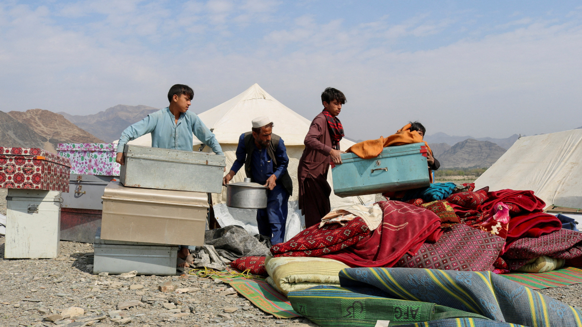 Fighting between Afghanistan and Pakistan displaces more than 160,000, UN says