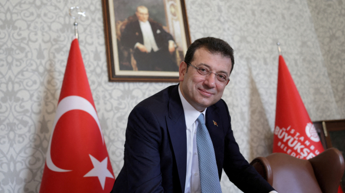 Ekrem İmamoğlu: 'Disrespectful protest' in court at corruption trial of İstanbul Mayor