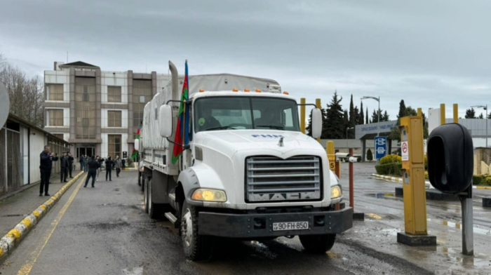 Humanitarian aid convoy sent by Azerbaijan reaches Iran border - Tuesday, 10 March