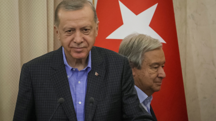 Turkish President Erdoğan awards peace prize to UN Chief Guterres