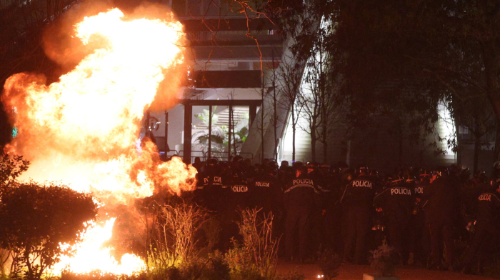 Violent protests in Tirana amid alleged corruption case