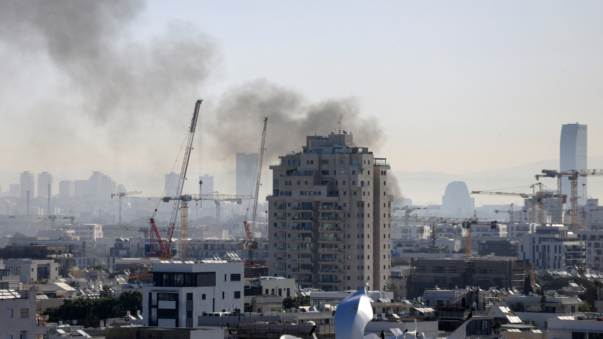 Iran sends wave of missiles into Israel