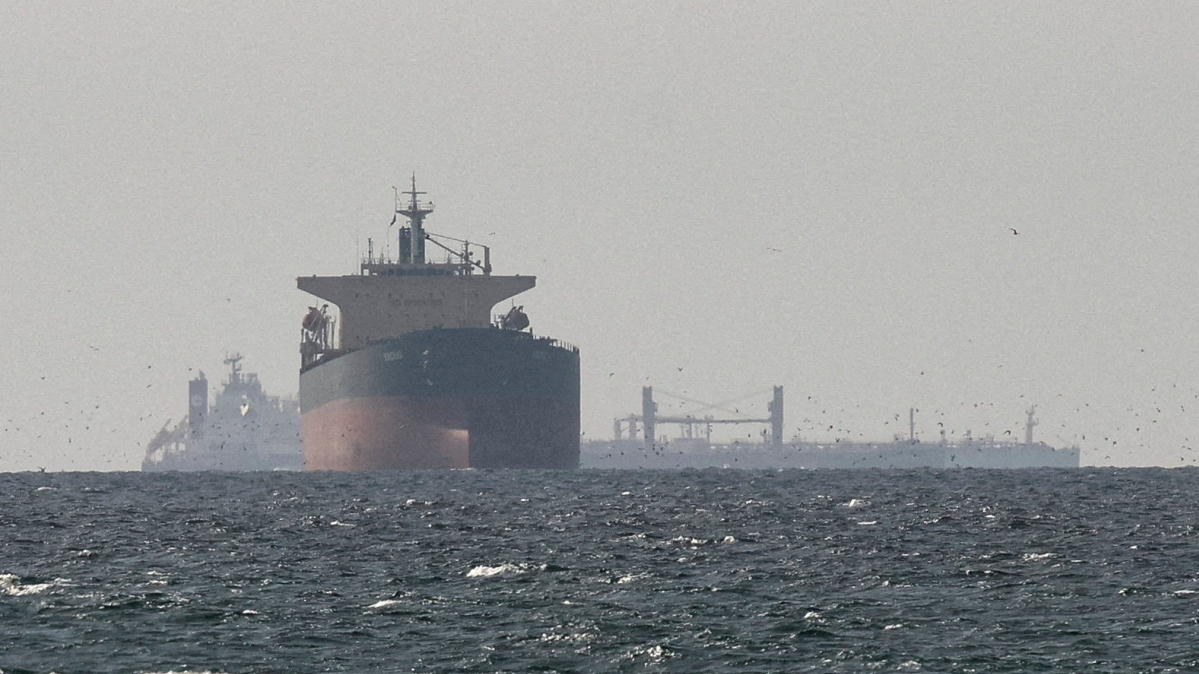 Bahrain pushes UN-backed action for Hormuz shipping as France tables rival text
