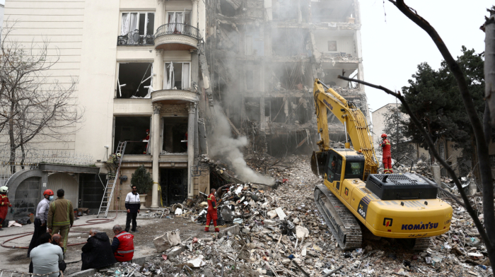 U.S. and Iran stuck in strategic deadlock despite talk efforts, says analyst