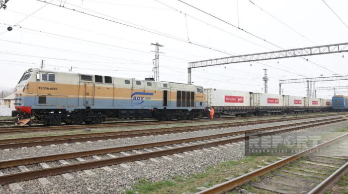 Russia sends more than 300 tonnes of humanitarian aid to Iran via Azerbaijan