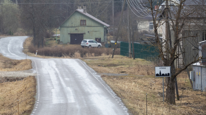 Estonia says stray Ukrainian drones entered its territory between Monday and Tuesday