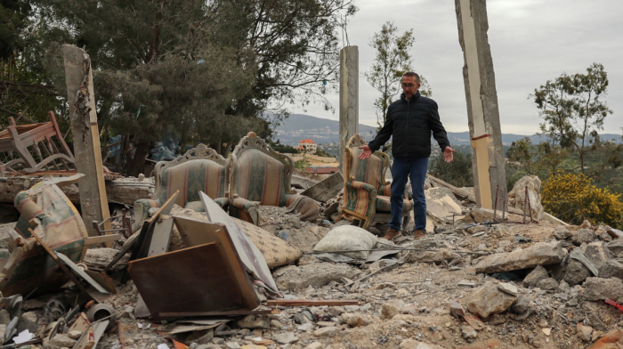 Russia pulls staff, attacks stopped, Trump says Iran wants ceasefire - Middle East conflict on 1 Apri