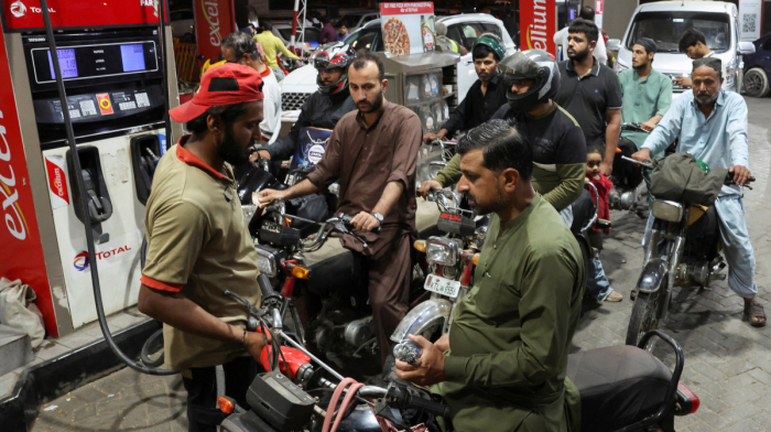 Fuel price hikes in Pakistan forces residents to 'go without food'
