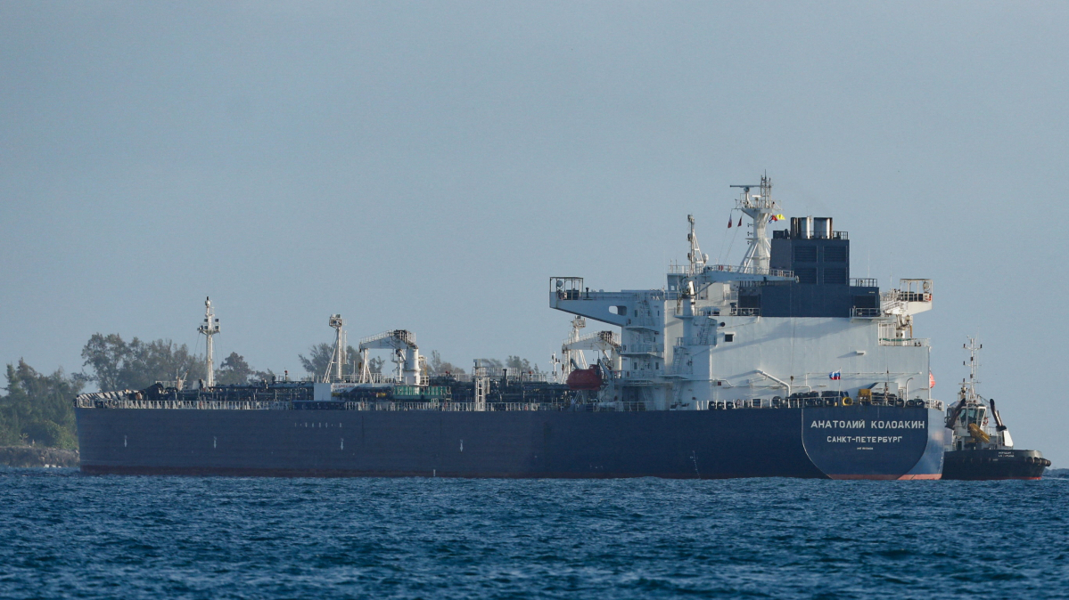 Russia oil tax revenue doubles to $9 billion amid Iran crisis