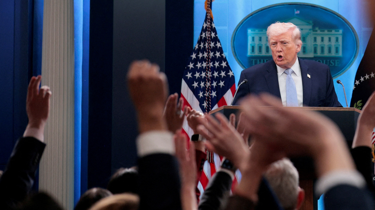 Trump threatens 50% tariffs on countries supplying Iran with weapons