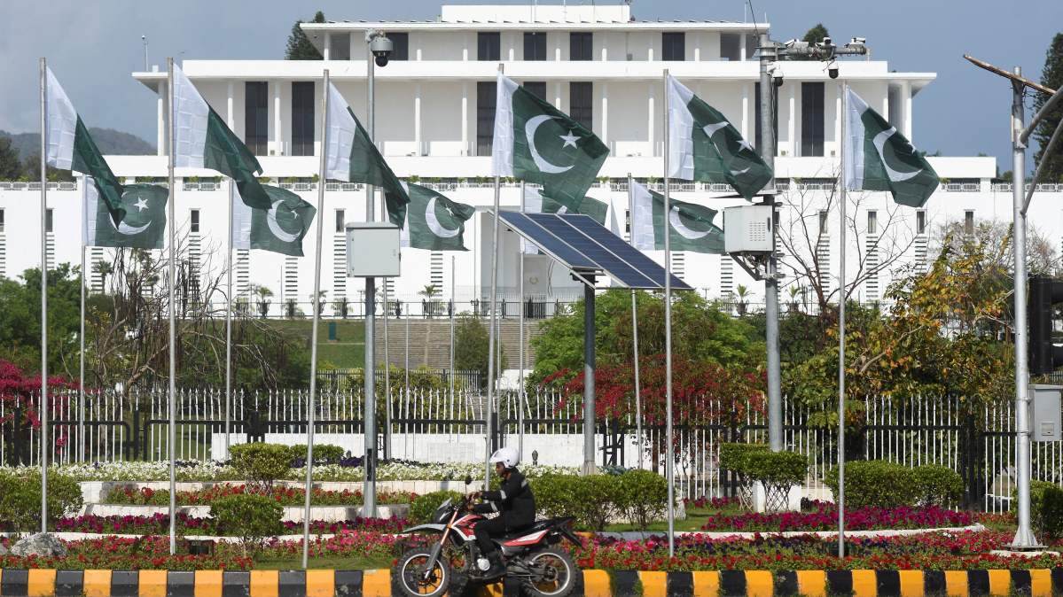 Fragile ceasefire strains U.S., Iran and Israel talks in Pakistan