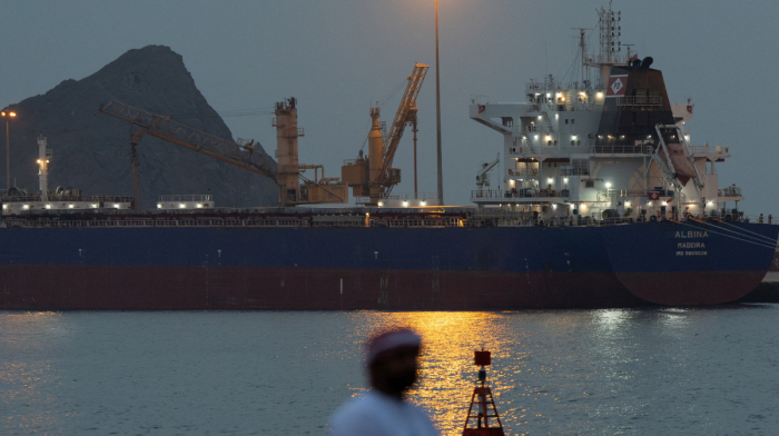 Efforts still underway to resolve confIict as U.S. Navy blocks Iran's ports and Tehran threatens retaliation