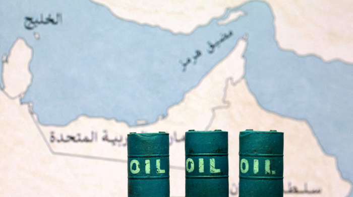 U.S.-sanctioned supertankers enter Gulf despite blockade