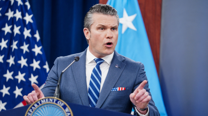 U.S. expands Iran blockade on Iran, warns combat could resume