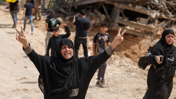 Trump says Iran agrees to keep Strait of Hormuz open, as Tehran confirm shipping access- Friday, 17 April