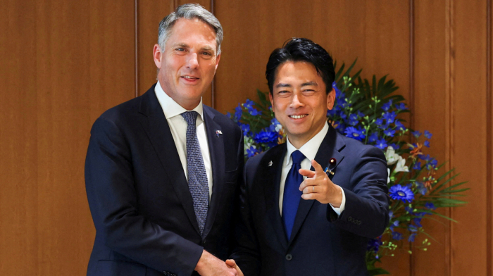 Australia and Japan sign contracts to launch a $7 billion warship deal