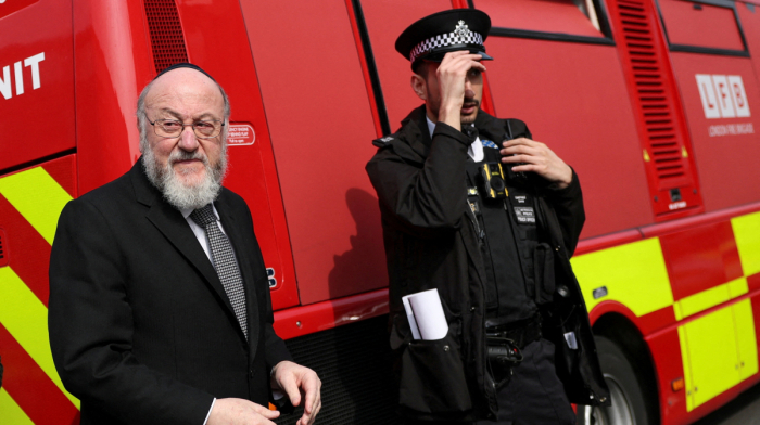 Two arrested after attempted arson at north London synagogue