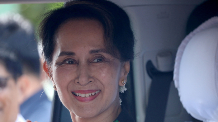 Detained Myanmar ex-leader Suu Kyi to meet legal team this weekend