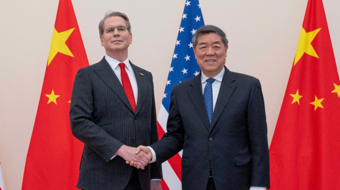 He Lifeng, Bessent and Greer Hold Talks as Trade War Drags On