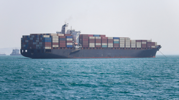 U.S. and Iran launch new attacks as they wrestle for control of Hormuz