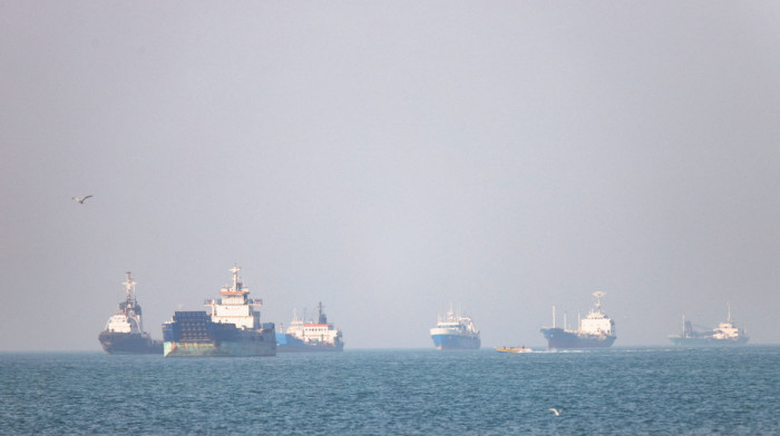 Iran says U.S. demands hinder response as Strait of Hormuz tensions escalate
