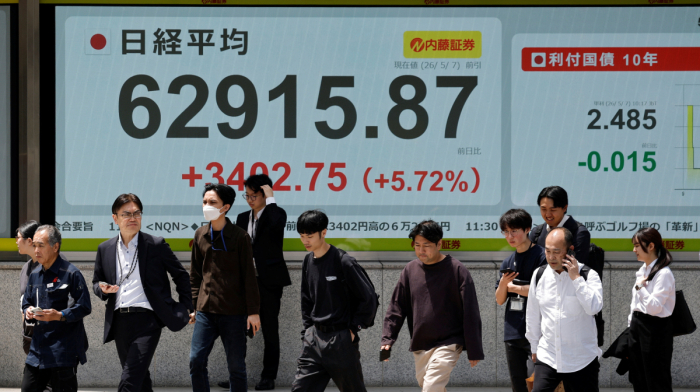 Asian stocks surge to record highs on Middle East peace hopes