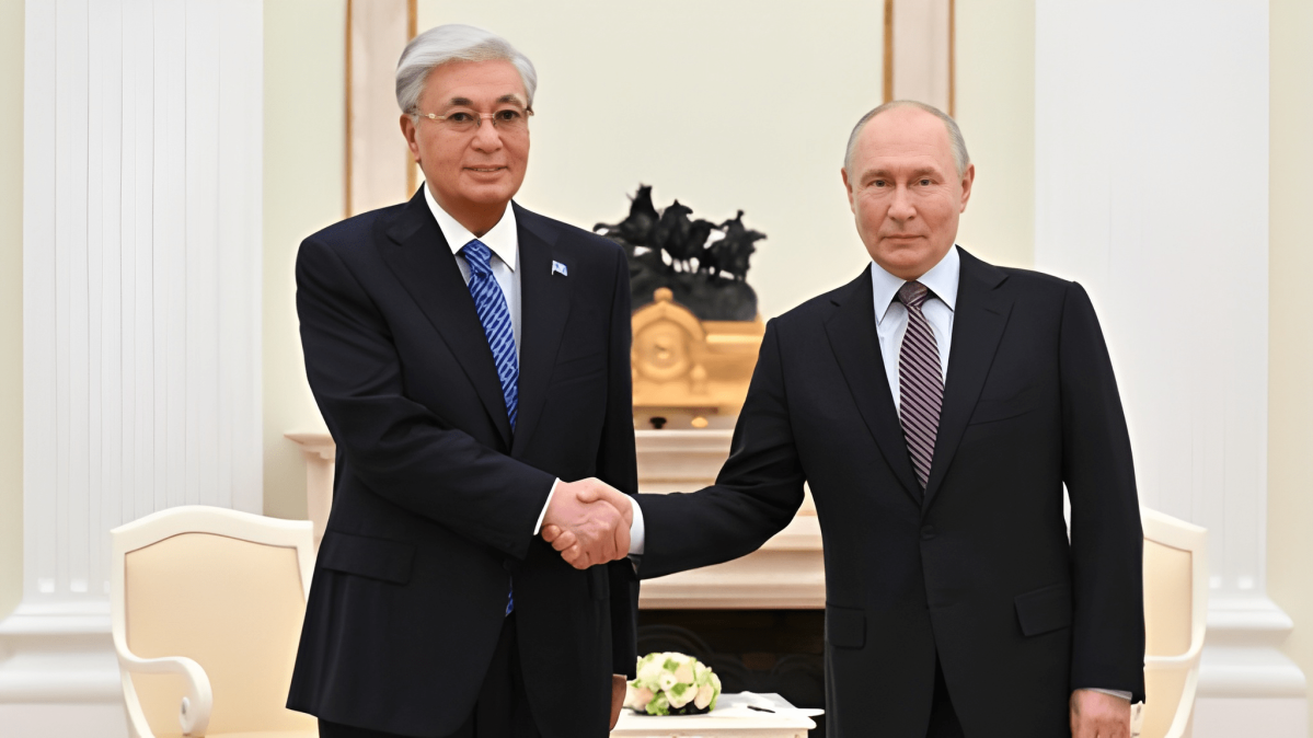 Tokayev and Putin discuss trade and transport links ahead of Kazakhstan visit