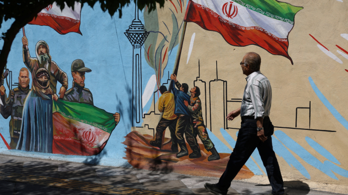 Peace deal hopes fade after Trump rejects 'garbage' Iran proposal